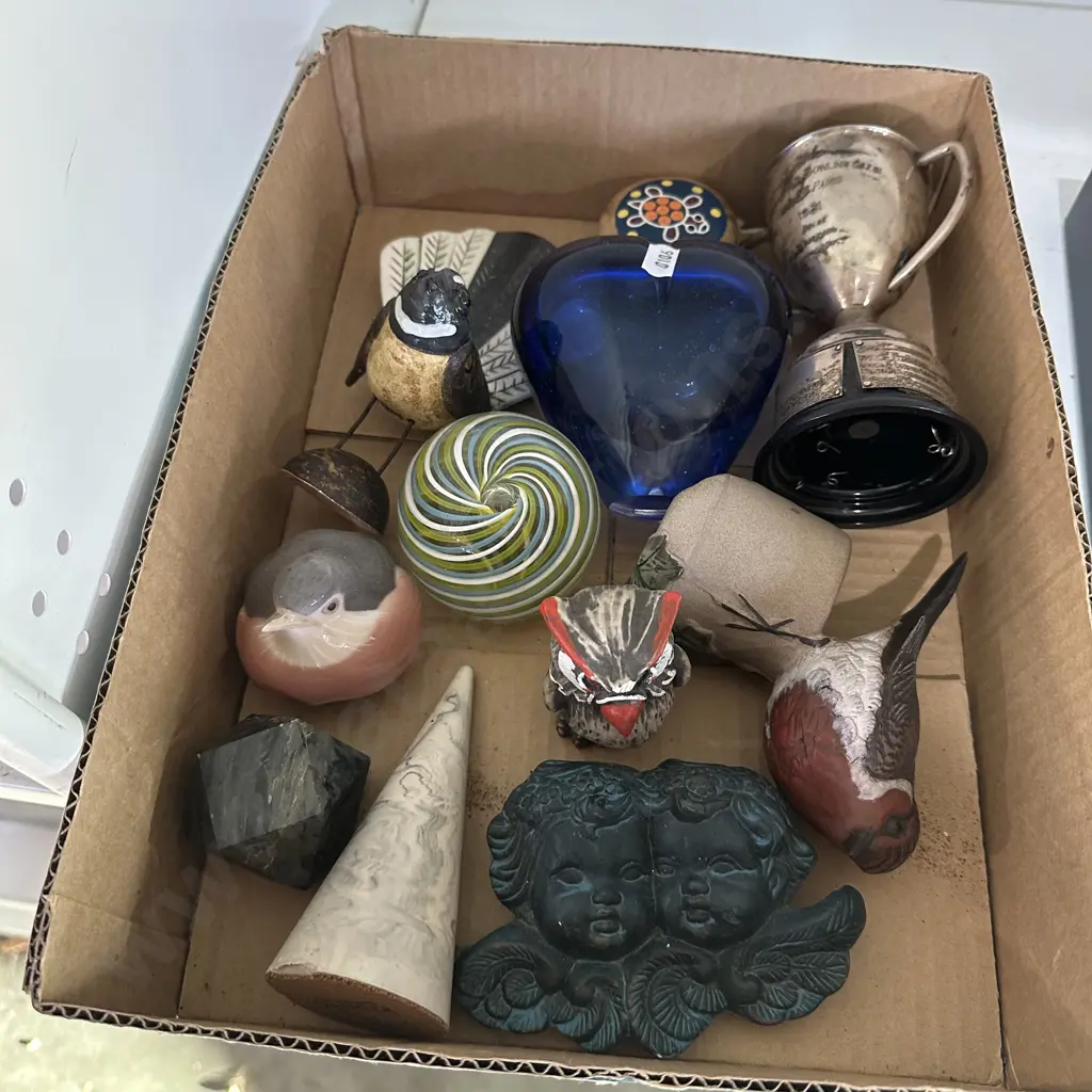 collectables inc Art Glass paper weight Image 1++