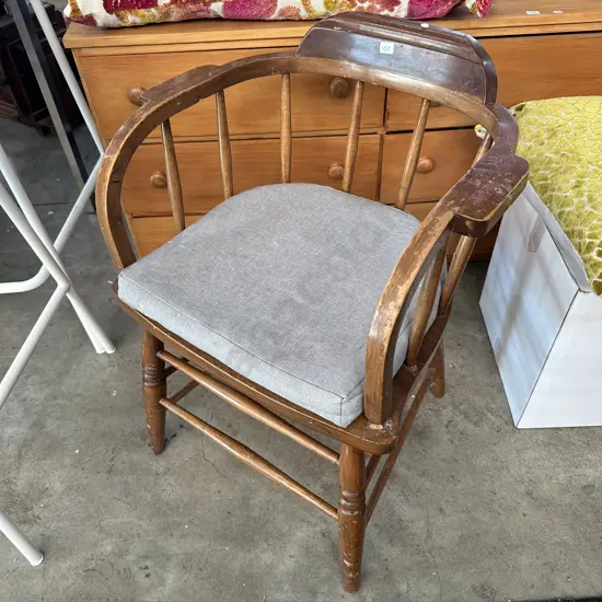 captains chair
