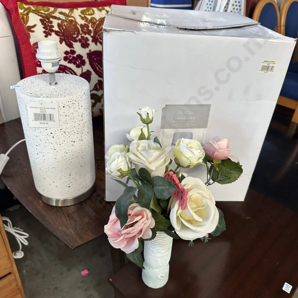 Terrazzo lamp base & box,  plus vase Image 1++