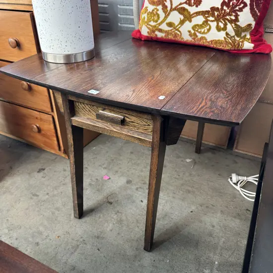 Oak dropside small table with drawer