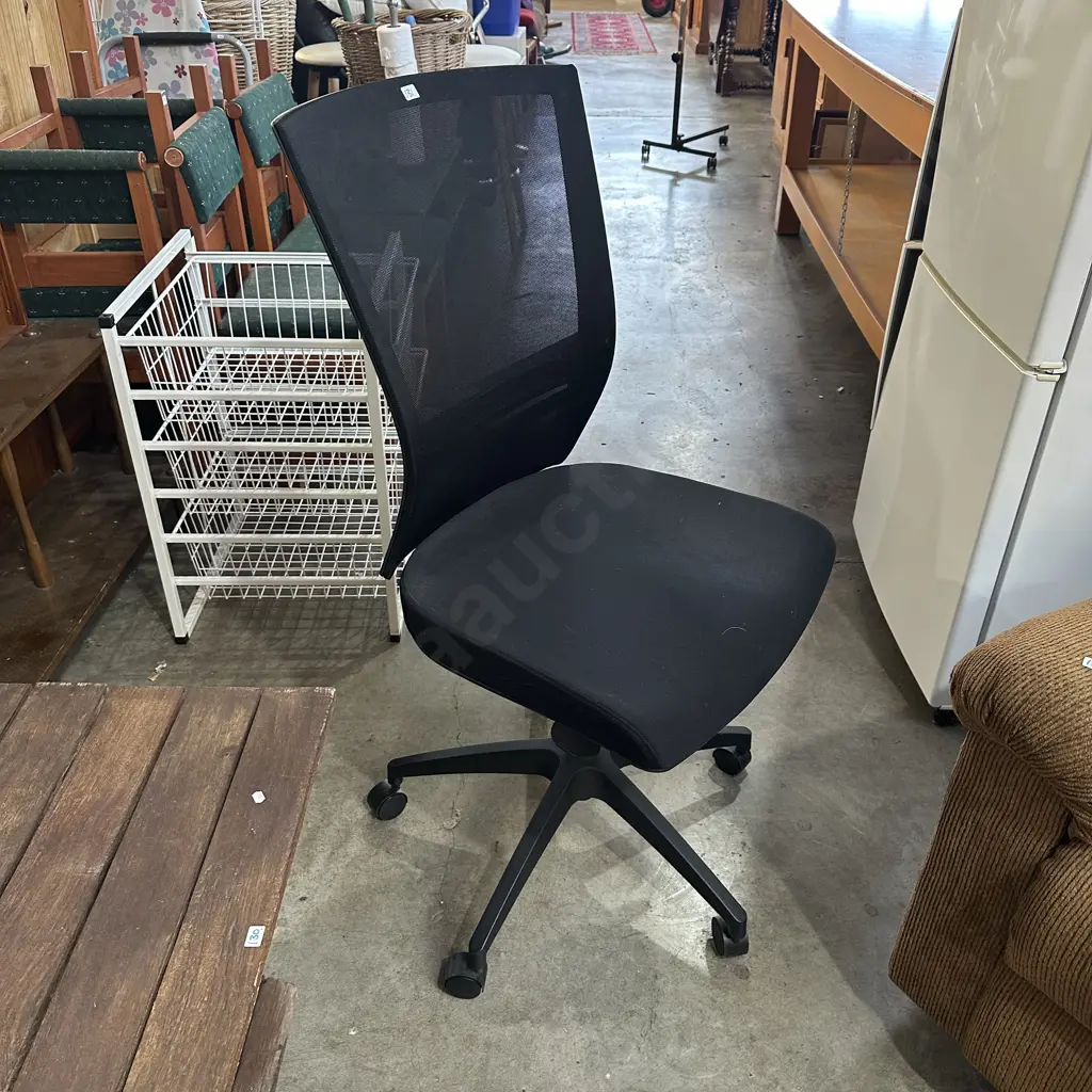 tidy Jasper J office chair Image 1++