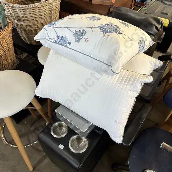 cushions, VCR and console