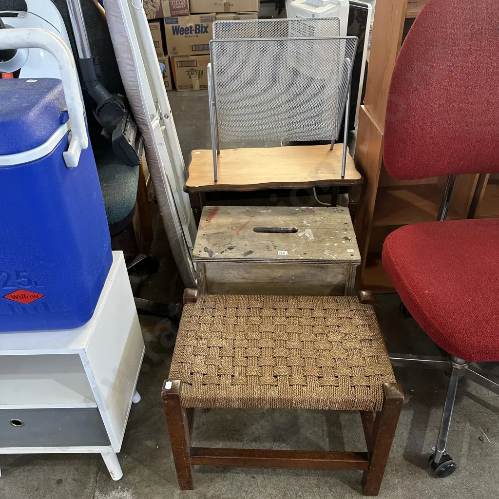 seagrass stool, mag rack, side table and wooden step, Image 1++