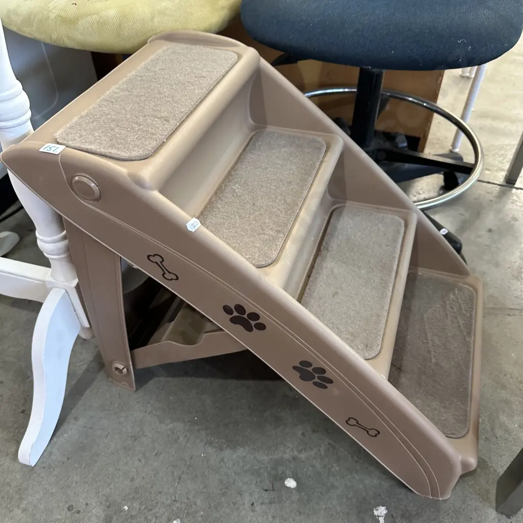 pet steps and iron board Image 1++