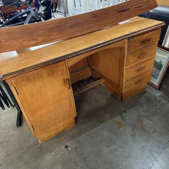 colonial desk