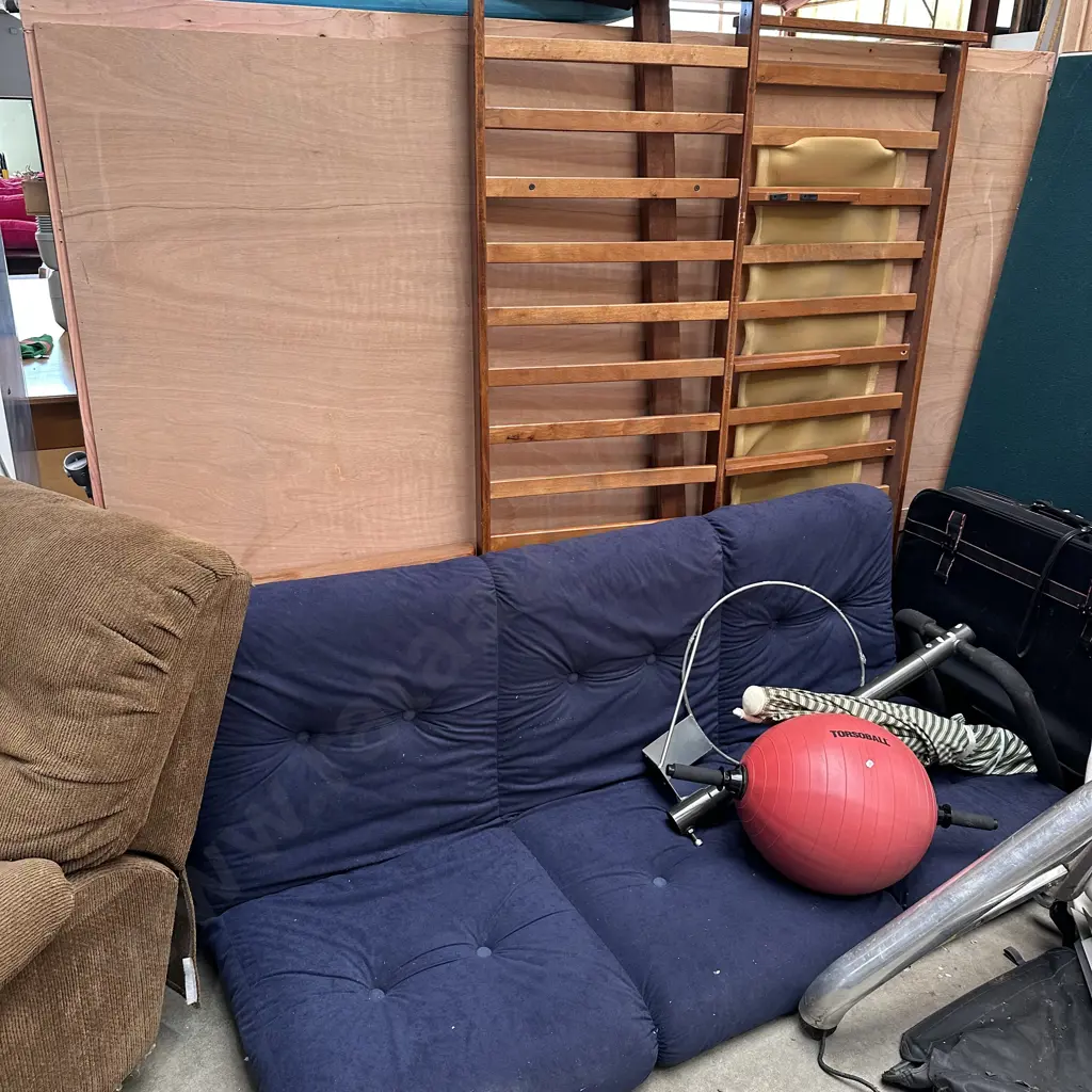 Futon sofa bed (flat packed) Image 1++