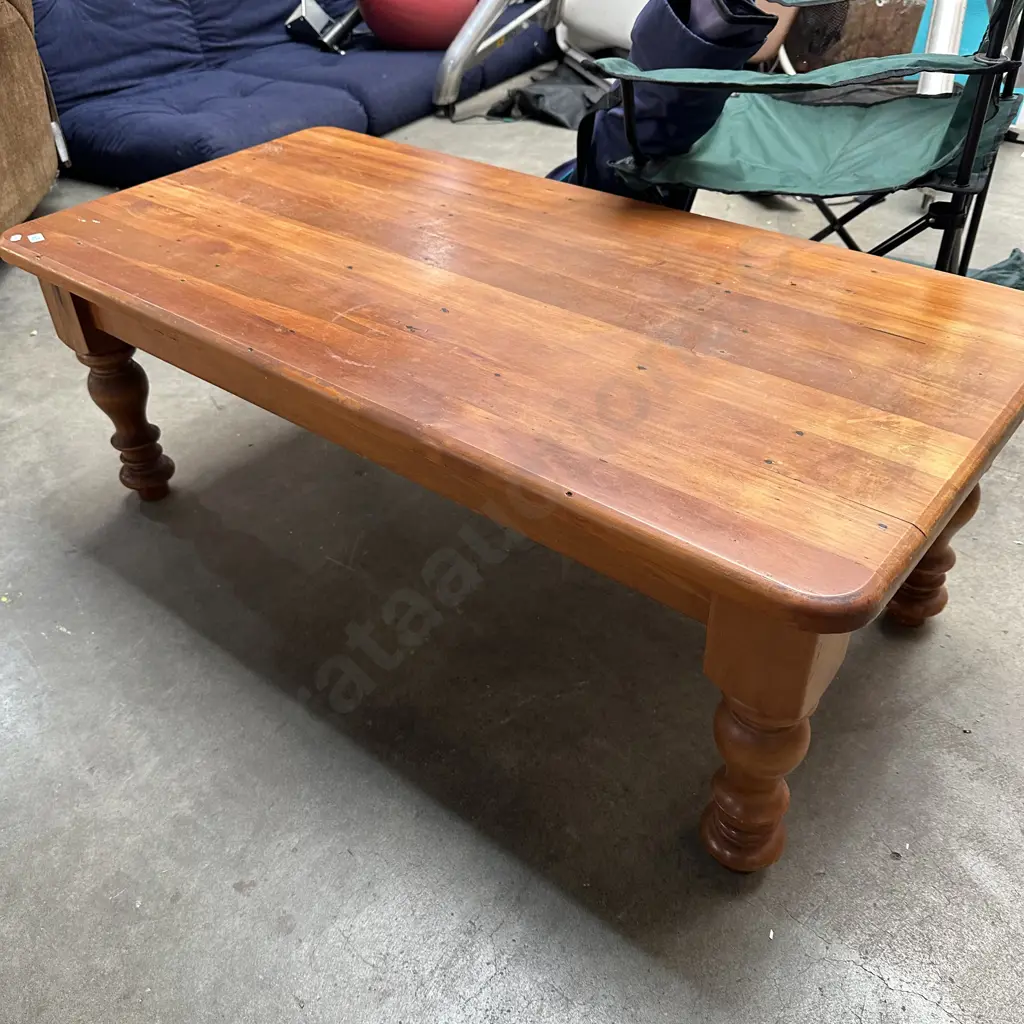 Rimu coffee table Image 1++