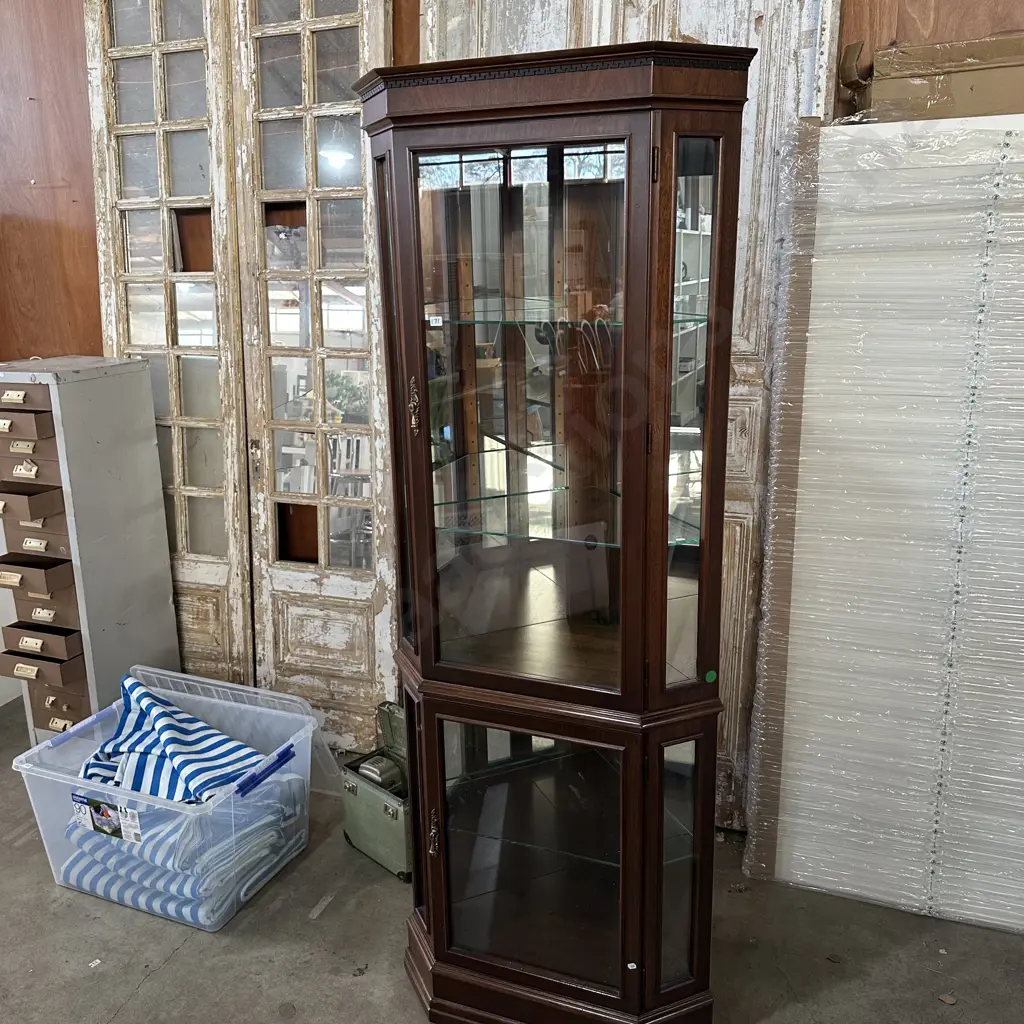 corner cabinet Image 1++