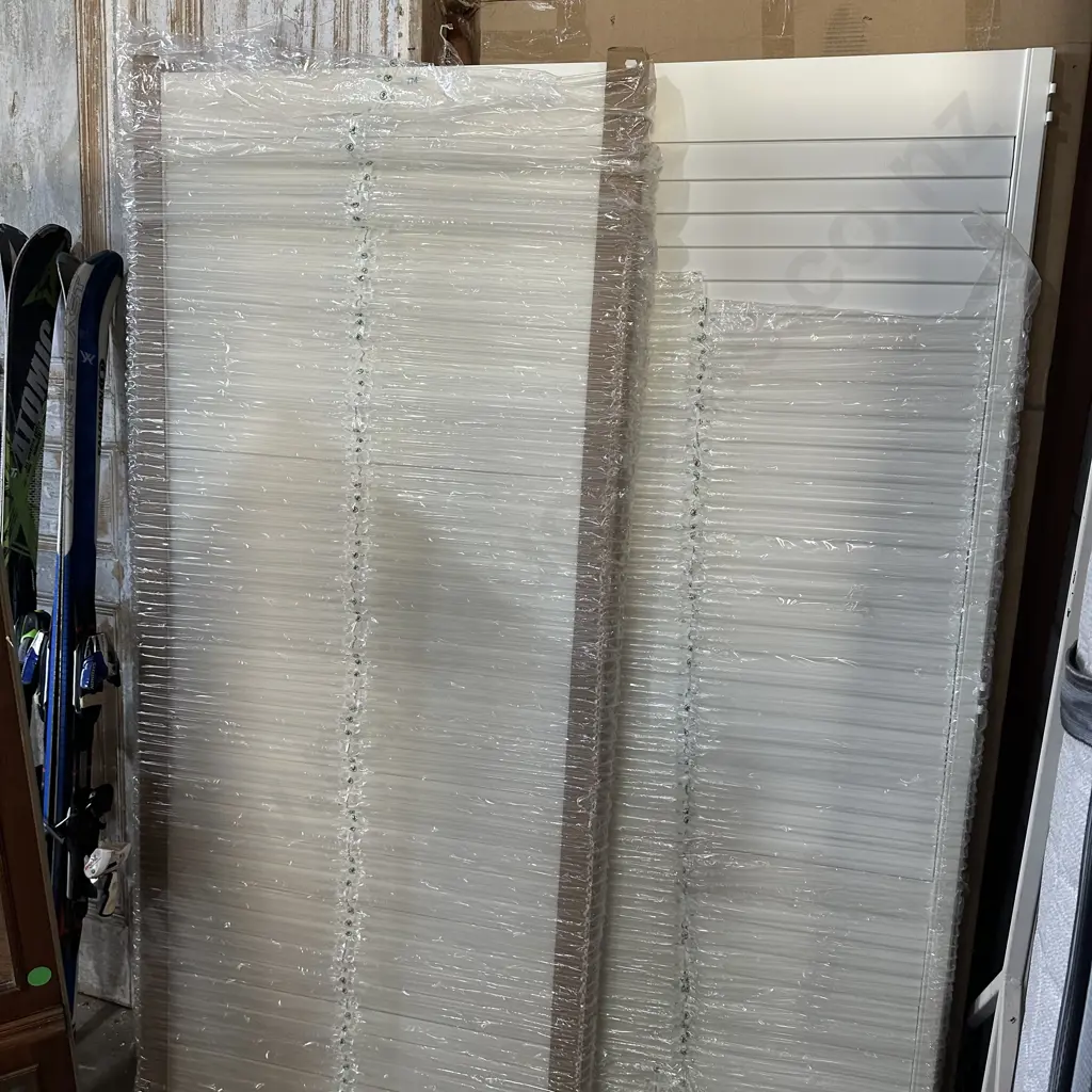 Pr of new large window shutters 1950 x 880 Image 1++