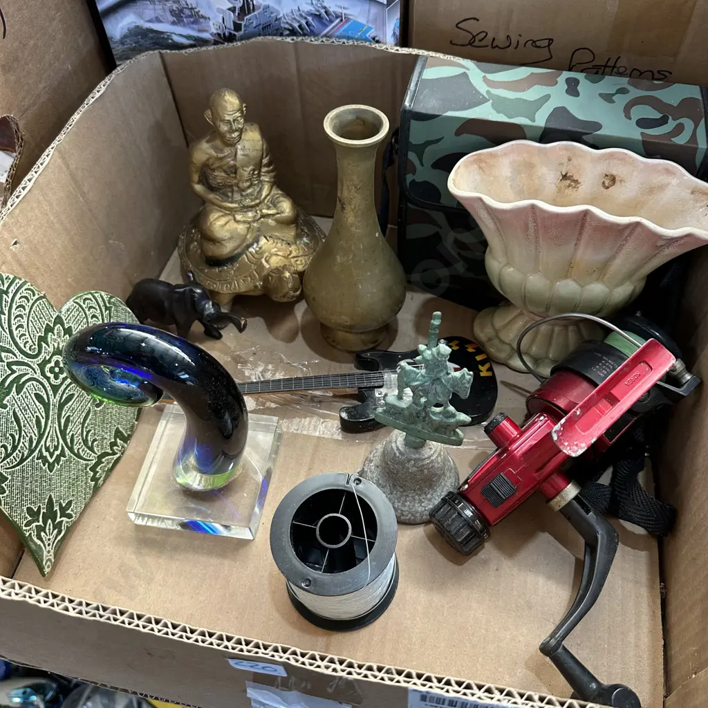 Box lot Koru art glass, vintage fluted vase, bronze bell with patina and brass vase etc. Image 1++