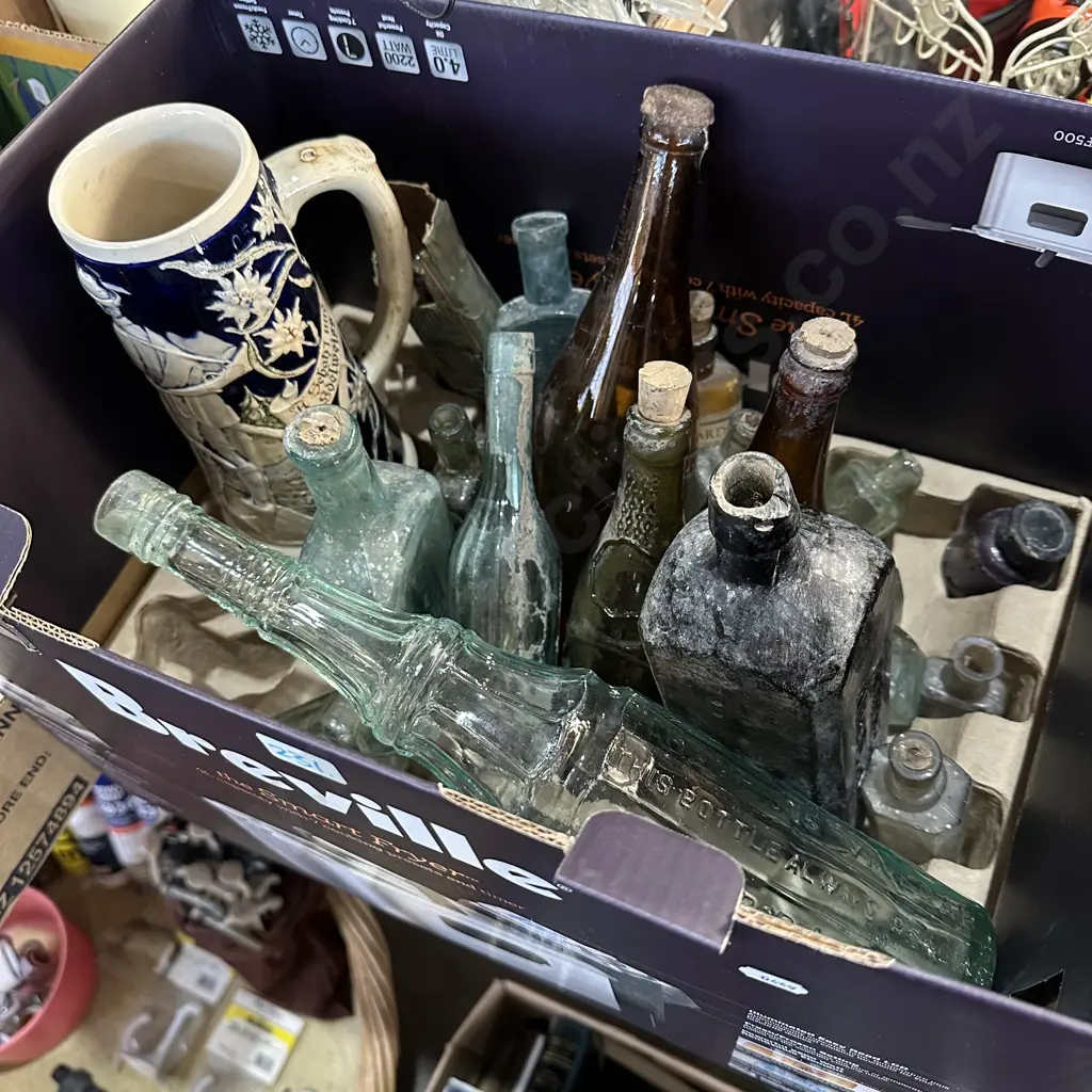 Box lot of old bottles and a vintage German beer stein (with damage) Image 1++