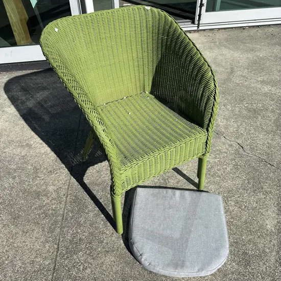 vintage wicker patio chair