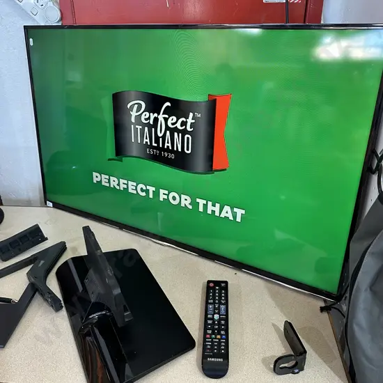 Samsung 40inch full HD smart TV and remote, brackets and base