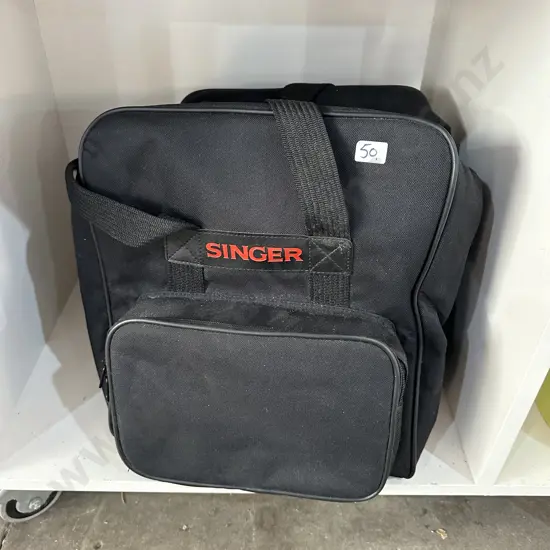 padded potable sewing machine bag