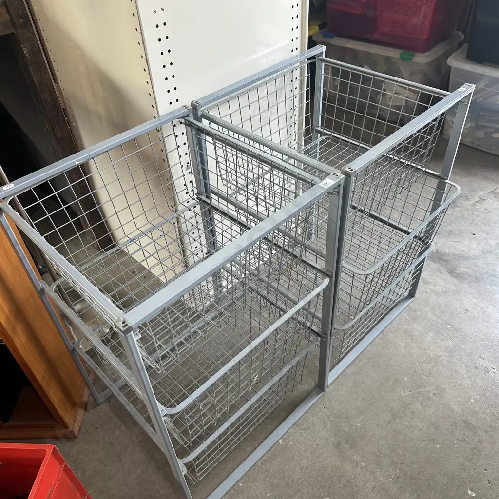 2 x wire basket stands Image 1++