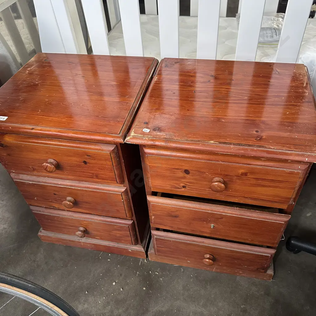 Pr solid Pine bedsides Image 1++