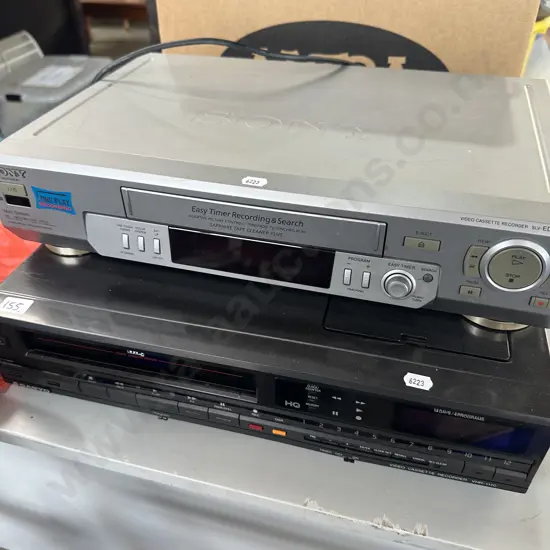 2 x VHS players