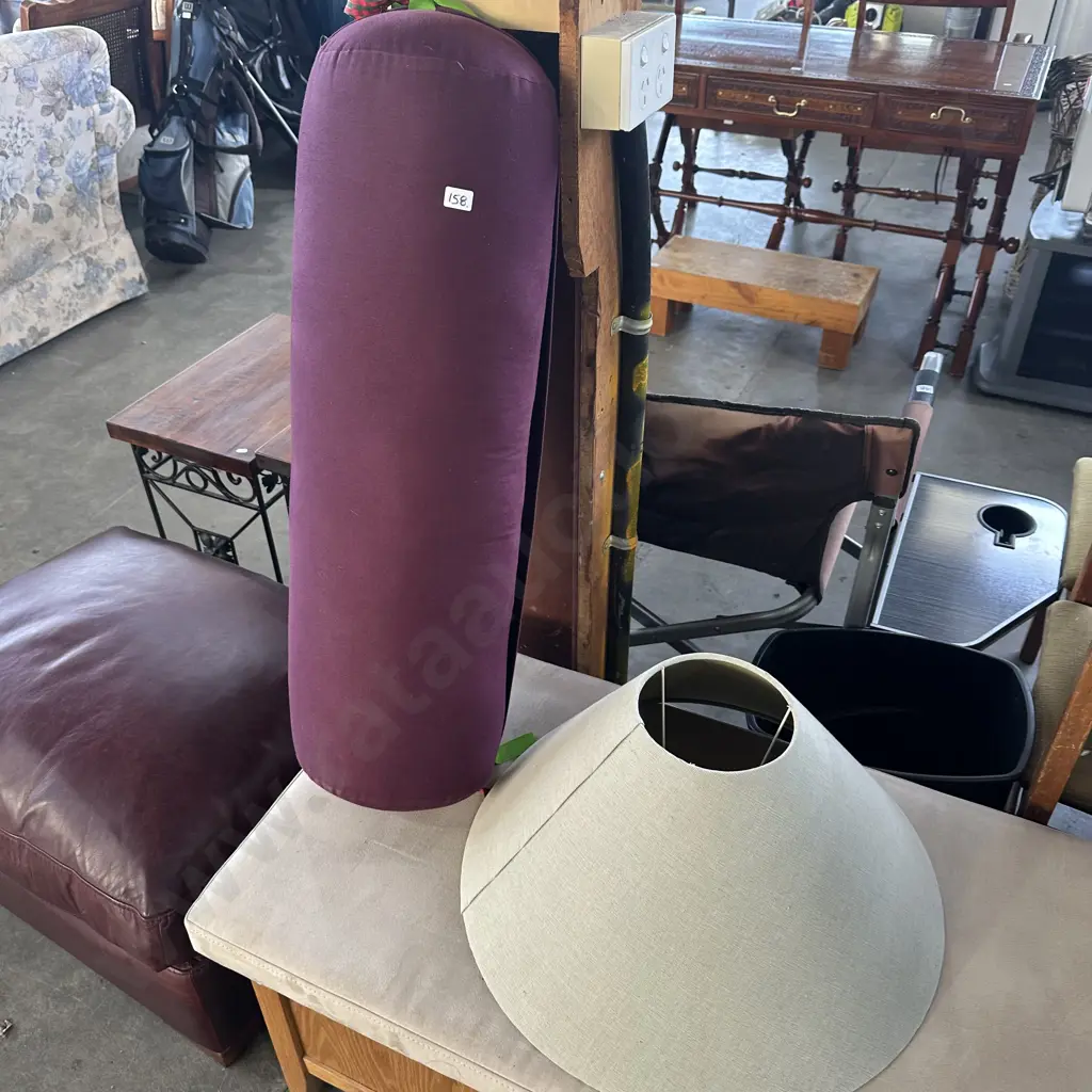 cushion roll and shade Image 1++