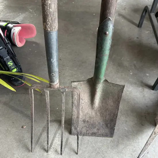Cyclone spade and a garden fork
