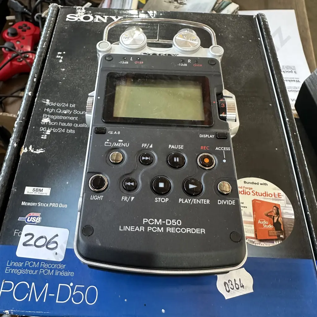 Boxed Sony Linear PCM Recorder PCM-D50. Image 1++