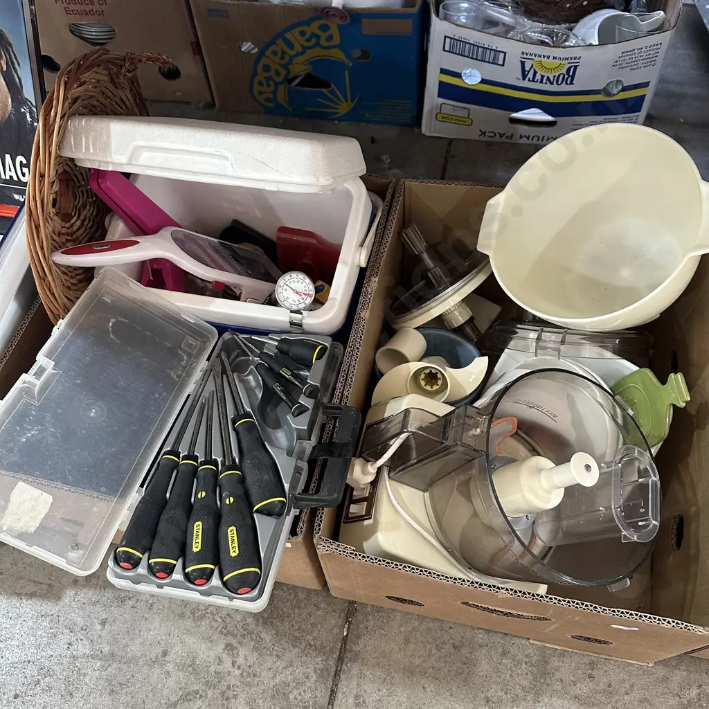Two boxes kitchen wizz, screwdriver set, chilly bin, meat thermometer etc. Image 1++