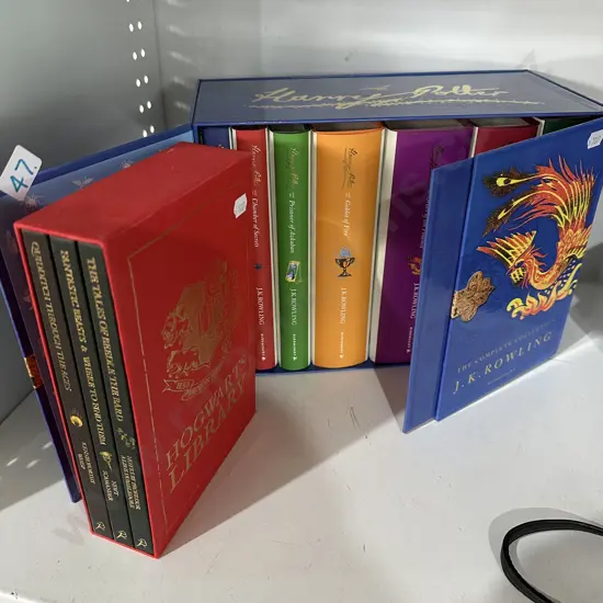 Hogwarts library & box set Harry Potter books