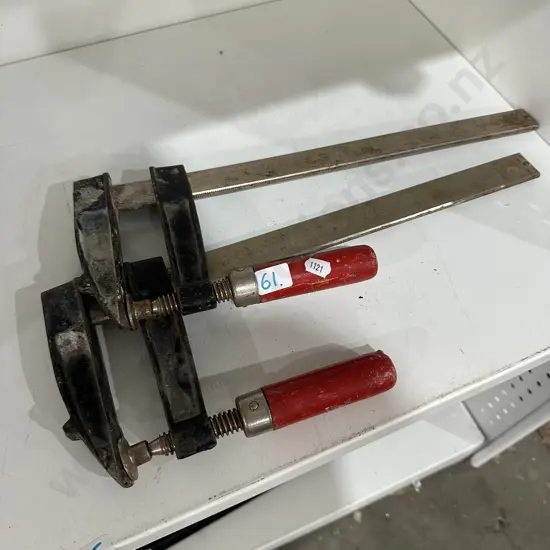 Pr of 100 x 300mm clamps