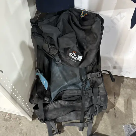 Macpac Pack & day bag