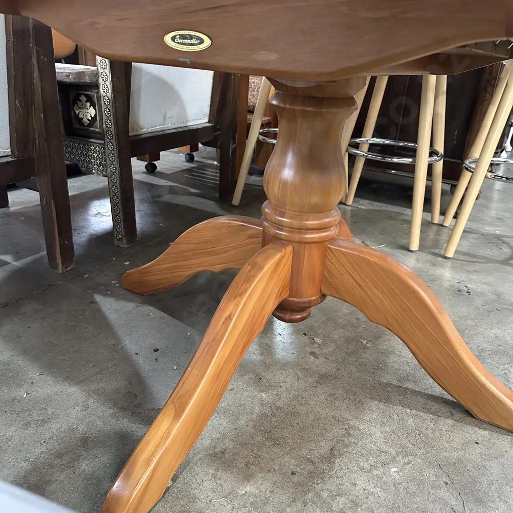Rimu dining table by Sorenson furniture NZ Image 1++