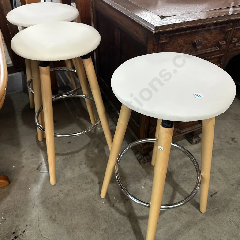 3 x bar stools Image 1++