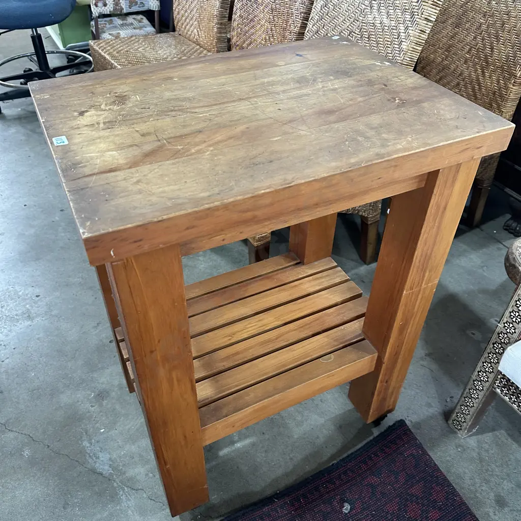 solid Rimu mobile kitchen chopping table Image 1++