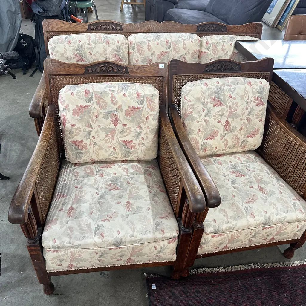 Oak wicker back 3pc suite Image 1++
