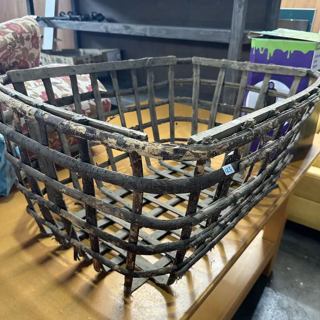 handmade wood basket Image 1++