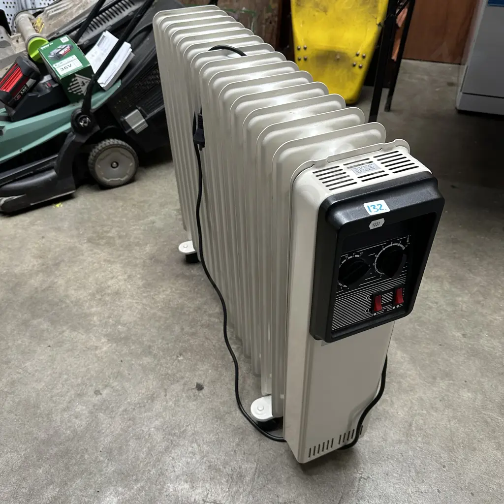 large oil heater Image 1++