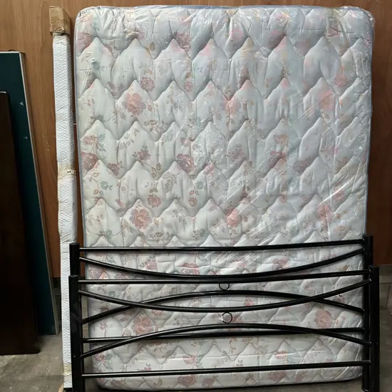 Queen size bed
