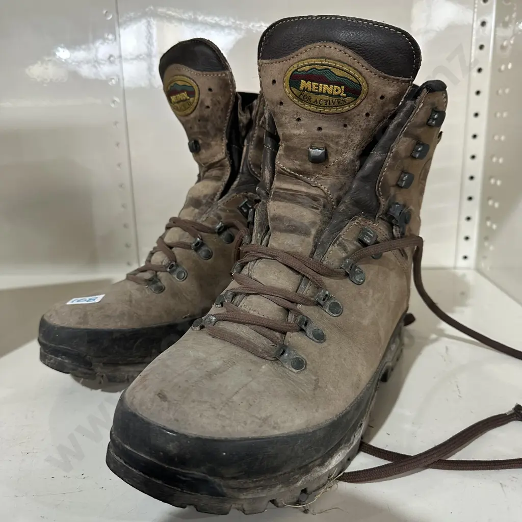 meindl hiking boots Image 1++