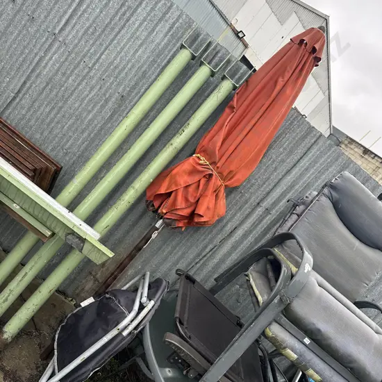 large unbrella