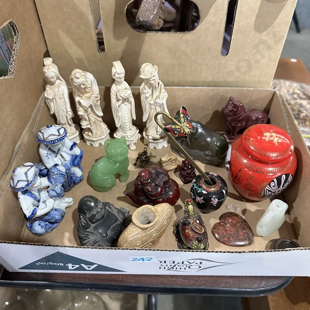 Box lot of collectables. Image 1++