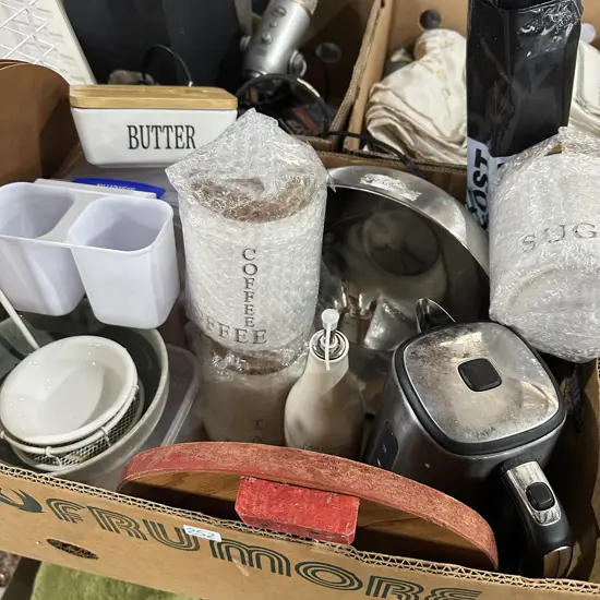 Box lot Sistima, jug, s/s mixing bowl, canisters and rubbish bags etc.