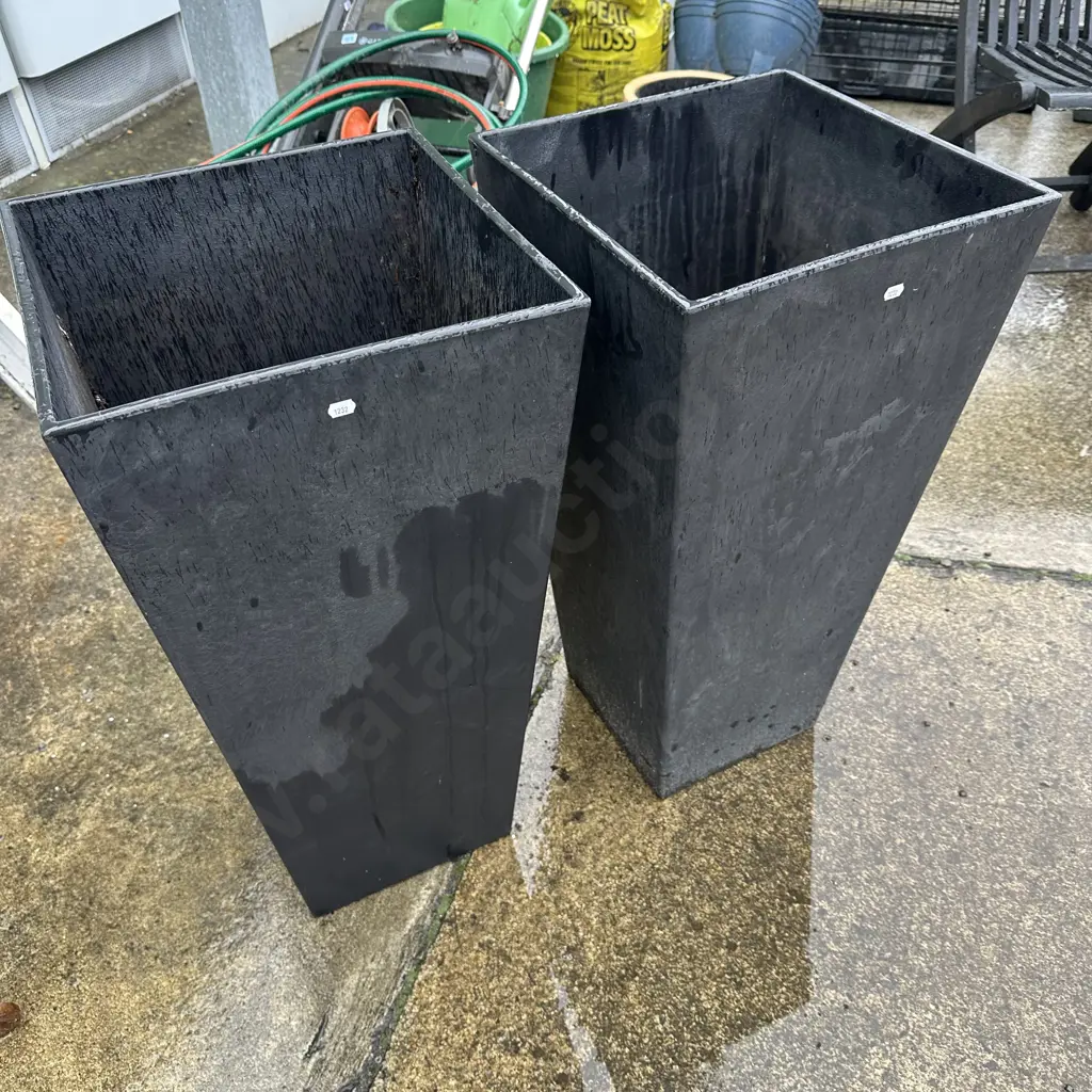 Pr of tall moulded planters with feeders in base Image 1++