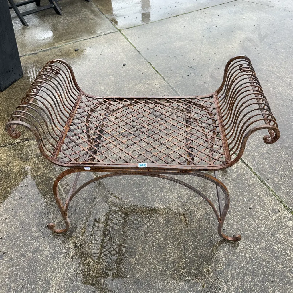 outdoor iron garden seat Image 1++