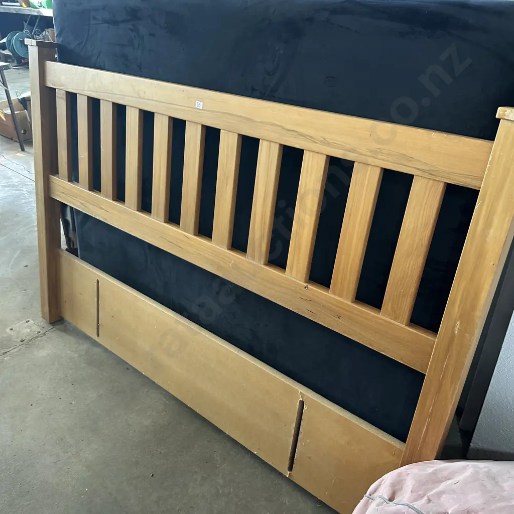 Queensize Rimu headboard Image 1++