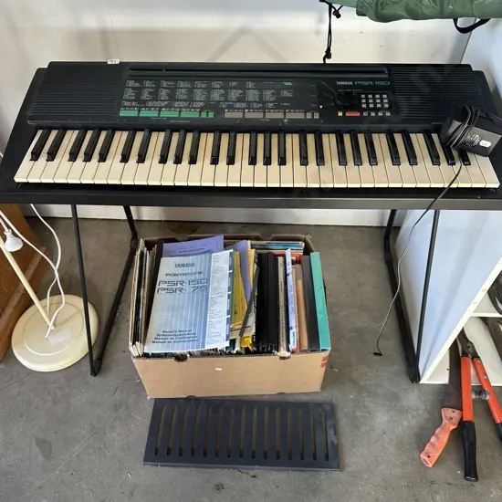 Yamaha PSR-150 keyboard plus music