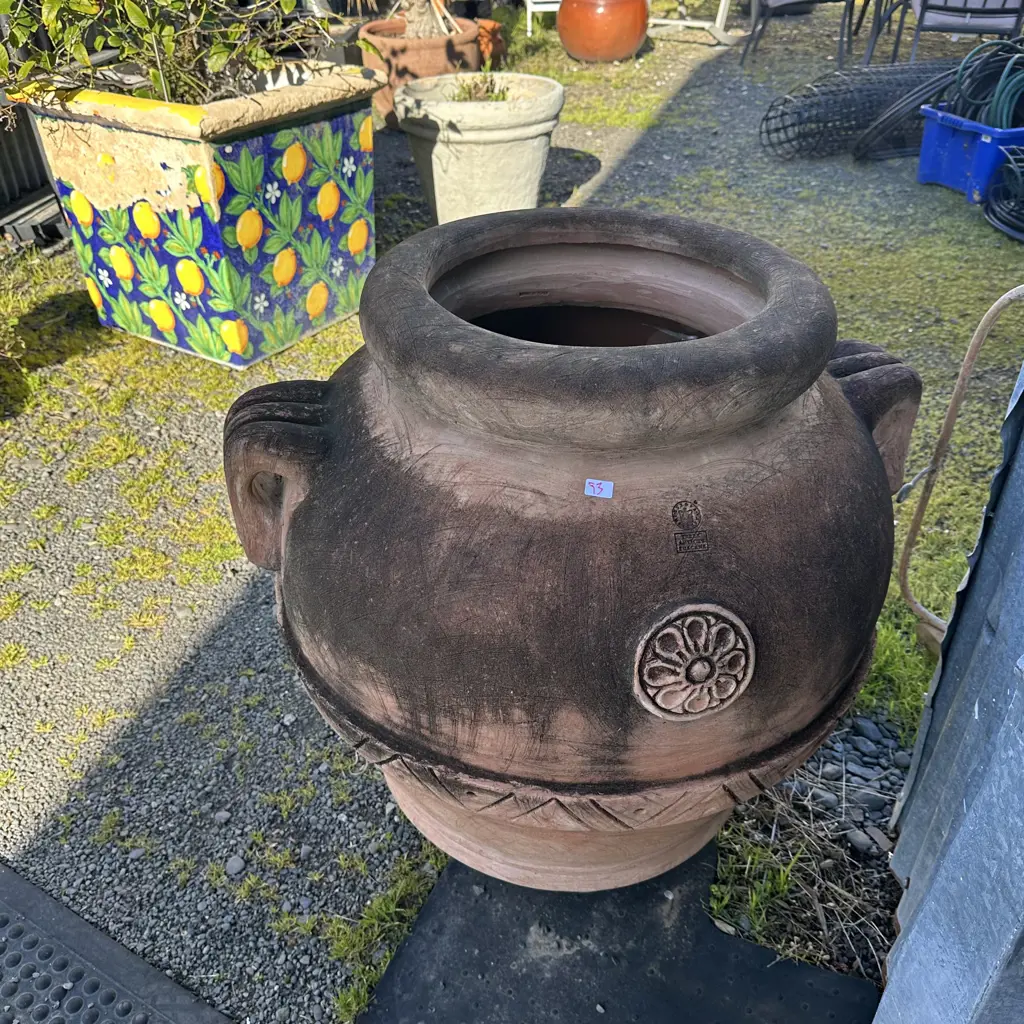 large heavy Italian pot Image 1++