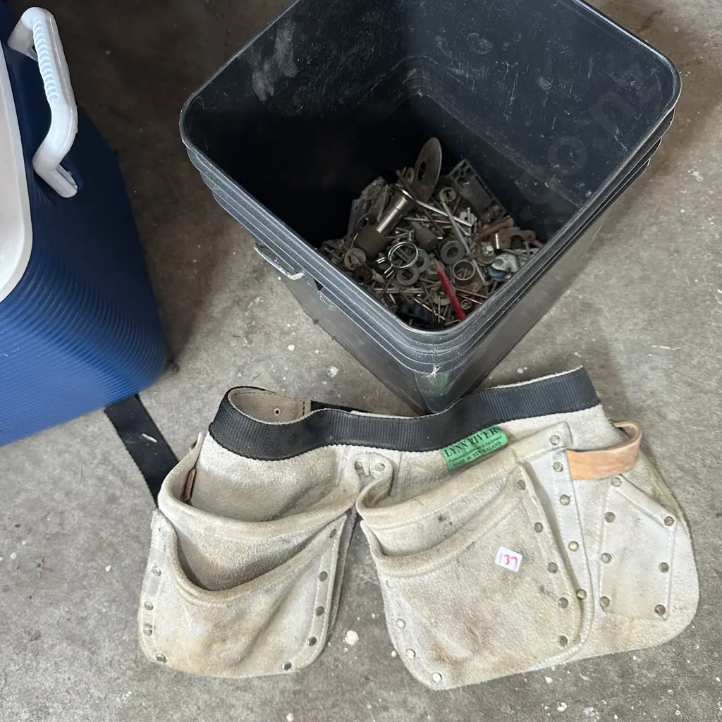 tool belt and hardware Image 1++