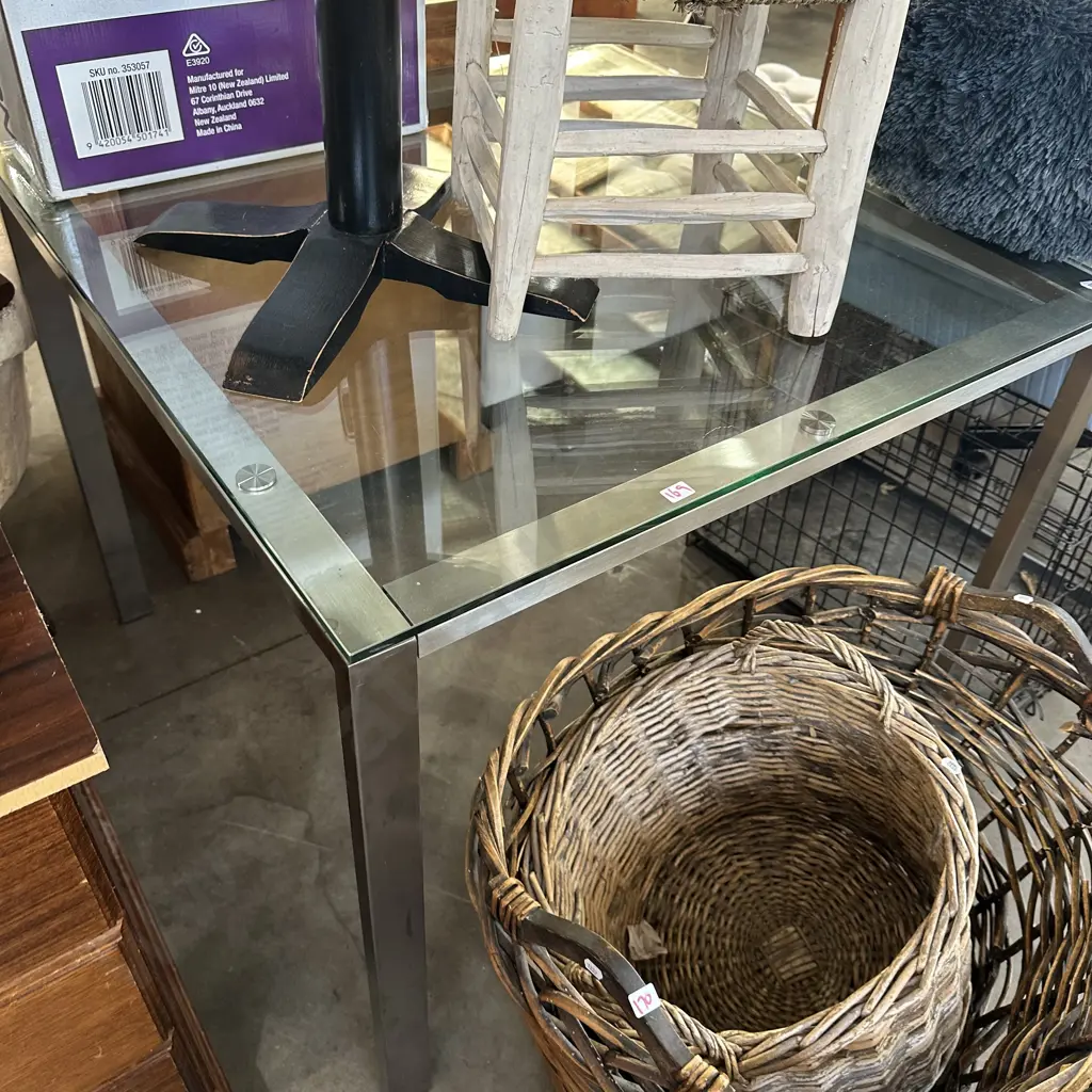 glass stainless table Image 1++