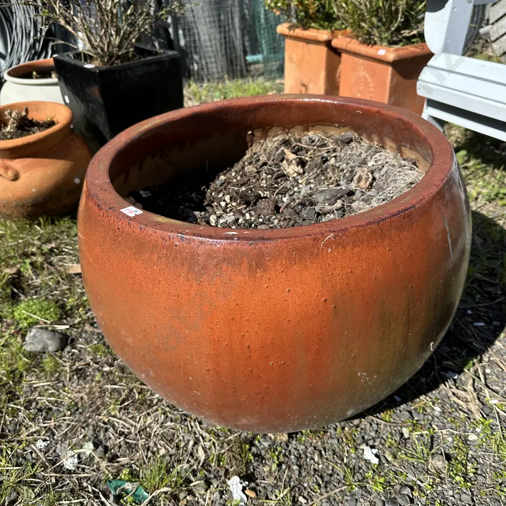 large planter Image 1++