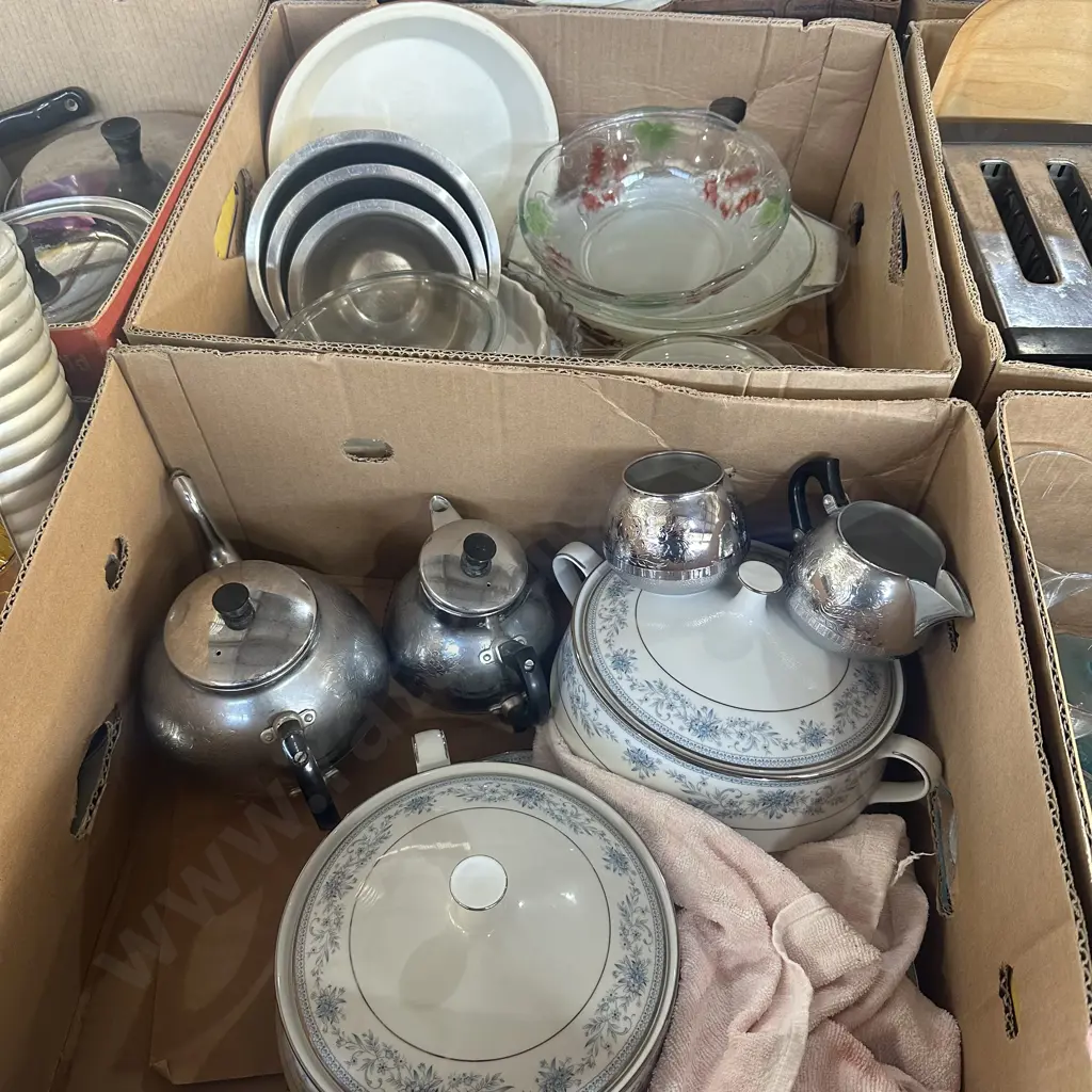 2 box, teapots, stainless bowls etc Image 1++