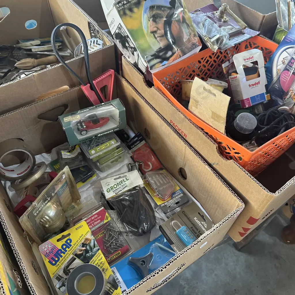 2 box brass hardware, new items etc Image 1++
