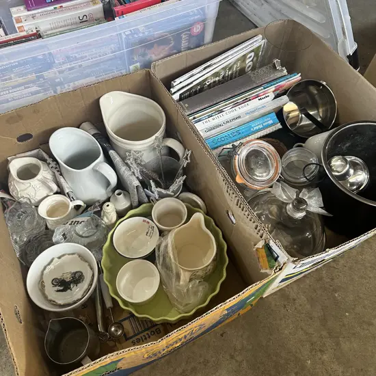 2 box jugs, champagne bucket etc